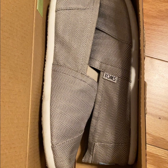 Toms Women’s Classic - Picture 7 of 9